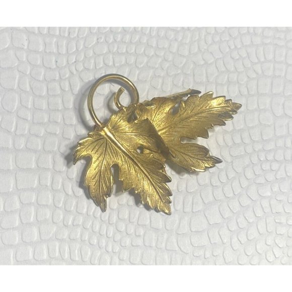 Vintage Corocraft 14k GF Two Leaf Brooch Gold Tone Etched Floral Pin - Picture 1 of 5